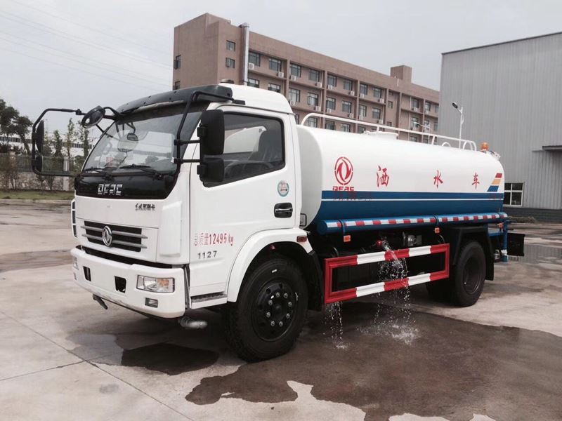 8噸(8方)襄樊東風(fēng)大多利卡綠化灑水車價(jià)格3