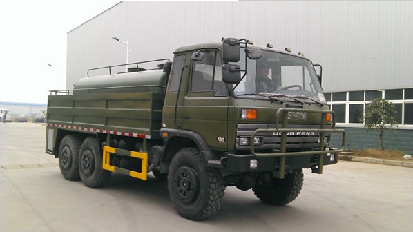 沙漠運水車圖片 沙漠運水車圖片