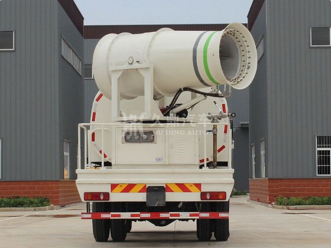 東風(fēng)天錦多功能抑塵車廠家價格4