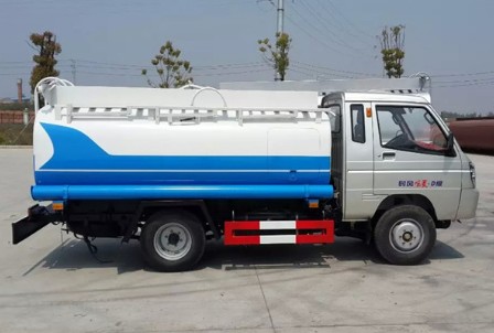 С�͞�ˮ܇ҕ�l_3���r(sh��)�L(f��ng)�L(f��ng)��С�͞�ˮ܇3