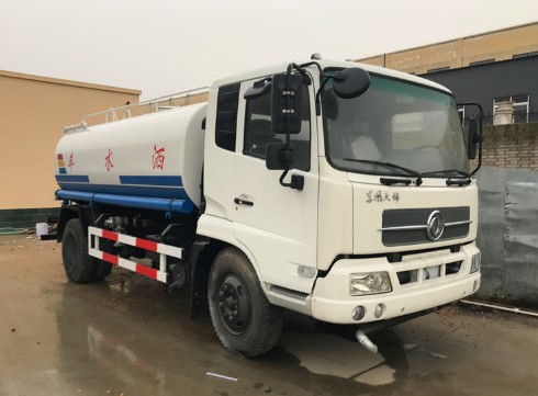 10噸灑水車價格查詢_最便宜的東風(fēng)天錦10噸綠化灑水車廠家價格2