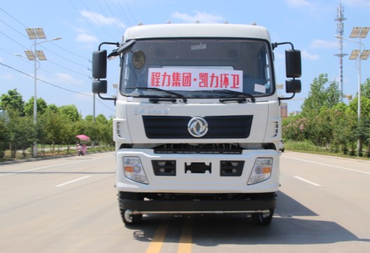 20方東風后雙橋灑水車(東風專用底盤D913駕駛室)高清圖片 20方東風后雙橋灑水車(東風專用底盤D913駕駛室)高清圖片