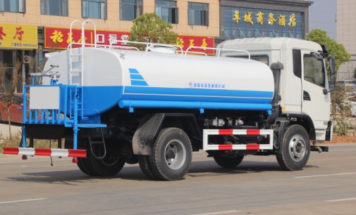 大運風度灑水車高清圖片 大運風度灑水車高清圖片