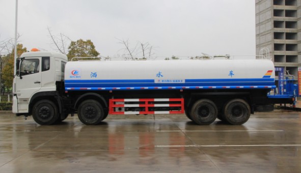 �|�L����ǰ�ĺ�˞�ˮ܇����DƬ