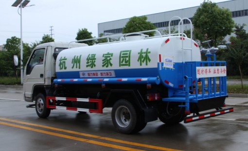 ����С��֮��3���ϑ�5����ˮ܇����DƬ