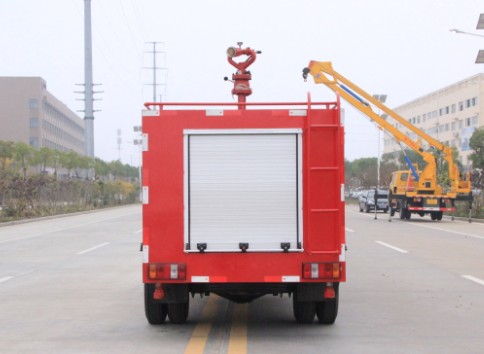 ����С��֮��2����܇����DƬ