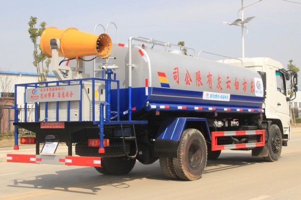 東風新款專底霧炮車高清圖片 東風新款專底霧炮車高清圖片