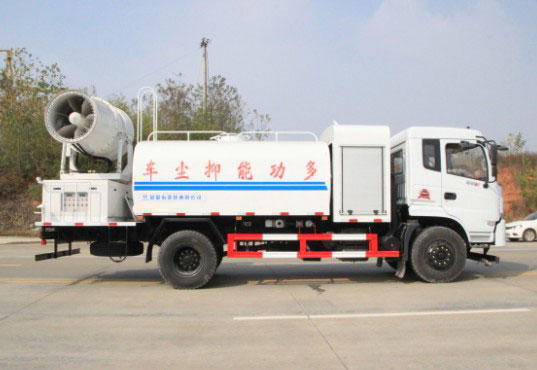 東風(fēng)御虎抑塵車高清圖片 東風(fēng)御虎抑塵車高清圖片