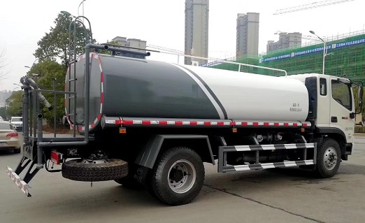 12噸灑水車價(jià)格_國六福田瑞沃12-15方綠化灑水車3