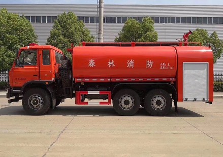 東風153駕駛室六驅不銹鋼運水車圖片 東風153駕駛室六驅不銹鋼運水車圖片