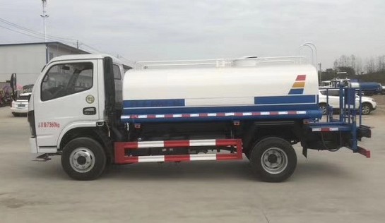 國(guó)六5方東風(fēng)福瑞卡灑水車圖片 國(guó)六5方東風(fēng)福瑞卡灑水車圖片