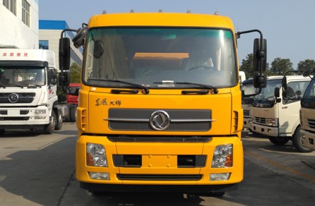 多功能灑水車參數(shù)_12方東風(fēng)天錦農(nóng)藥噴灑車廠家價(jià)格3