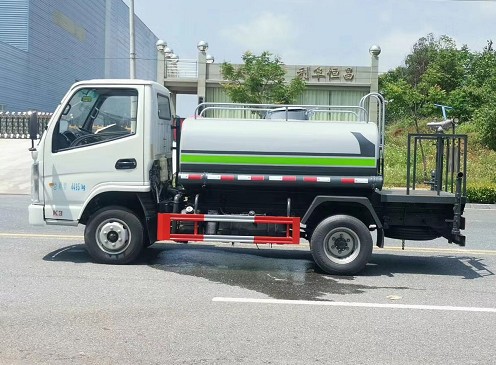 3噸灑水車價格查詢_國六3方凱馬K3柴油版藍牌綠化灑水車廠家價格3