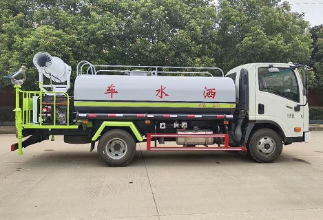 5噸灑水車多重_國六5方大運黃牌綠化灑水車廠家價格3