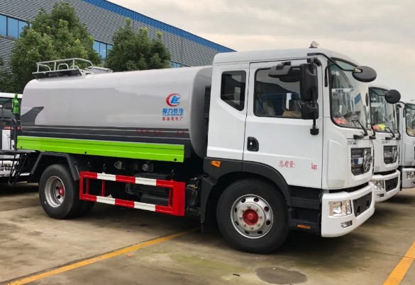 東風多利卡D9灑水車 東風多利卡D9灑水車