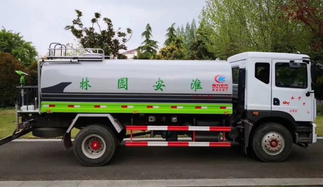 東風多利卡D9灑水車 東風多利卡D9灑水車