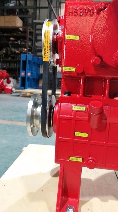 上海茸申消防泵的真空泵和變速箱都在泵上標記的有放油螺栓、油位高度、加油螺栓 上海茸申消防泵的真空泵和變速箱都在泵上標記的有放油螺栓、油位高度、加油螺栓