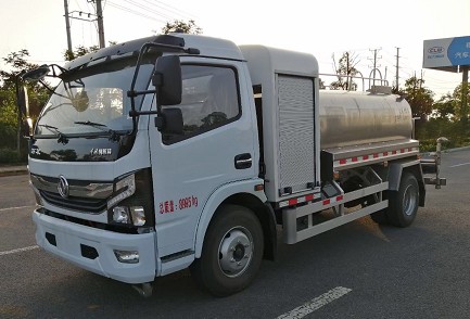 4.5噸東風電動灑水車 4.5噸東風電動灑水車