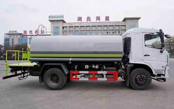 ��(gu��)��12���|�L(f��ng)����D3��ˮ܇