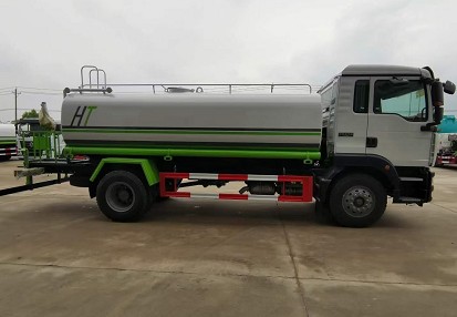 ���������ǵ¿�15����ˮ܇�DƬ