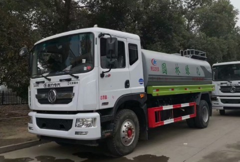 灑水車圖片 灑水車圖片