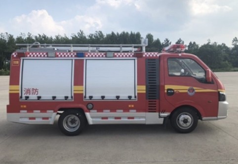 �����Ƈ����{�Ɩ|�L�߉���ˮ�F����܇