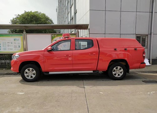 �����Ƈ���������ͨ�߉���ˮ�FƤ������܇