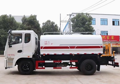 國(guó)六12方東風(fēng)錦程V6灑水車圖片 國(guó)六12方東風(fēng)錦程V6灑水車圖片