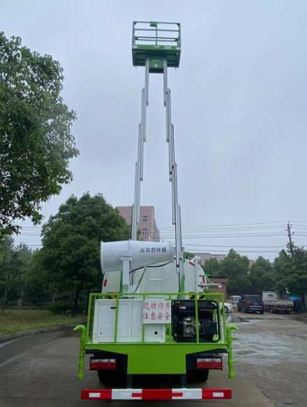 東風(fēng)天錦10方灑水車帶鋁合金升降平臺(tái) 東風(fēng)天錦10方灑水車帶鋁合金升降平臺(tái)