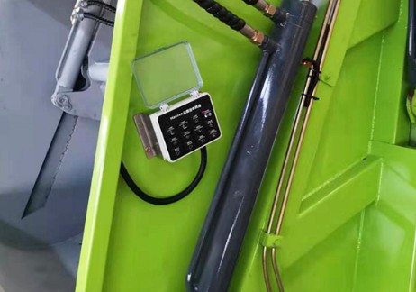 壓縮垃圾車電控系統(tǒng)CNA后硅膠面板/前控制盒 壓縮垃圾車電控系統(tǒng)CNA后硅膠面板/前控制盒
