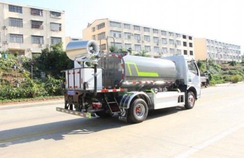 東風(fēng)凱普特5方純電動灑水車_CLT5080GPSEQBEV型純電動綠化噴灑車3