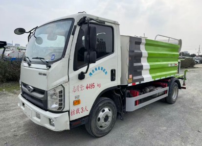 二手灑水車藍(lán)牌_二手藍(lán)牌7方灑水車_二手的灑水車2